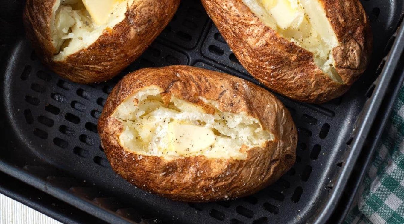 air-fryer-baked-potatoes-recipe