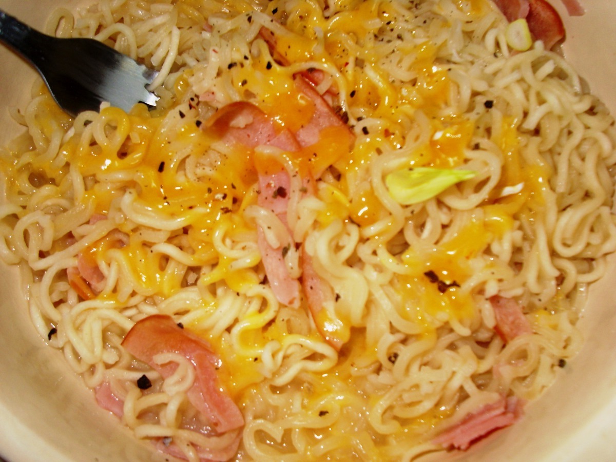 cheesy-ramen-noodles-recipe