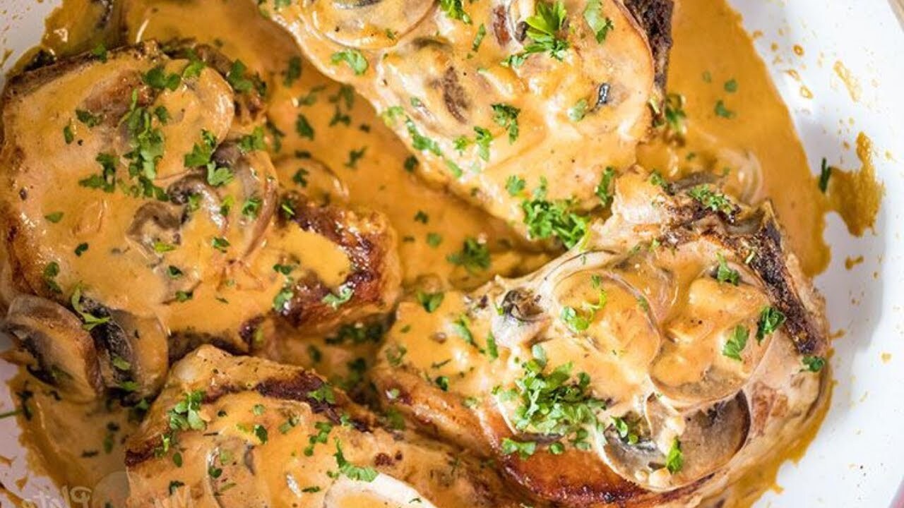 pork-chops-in-garlic-mushroom-sauce-recipe