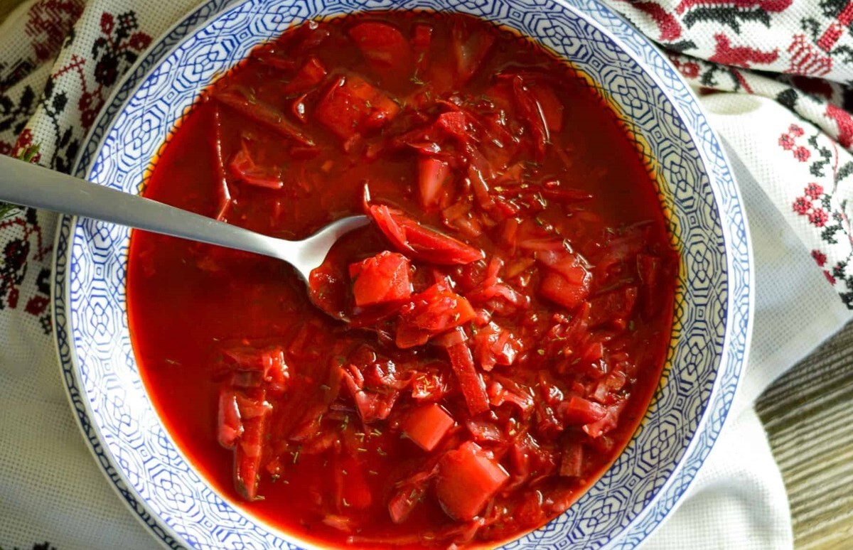 ukrainian-red-borscht-soup-recipe