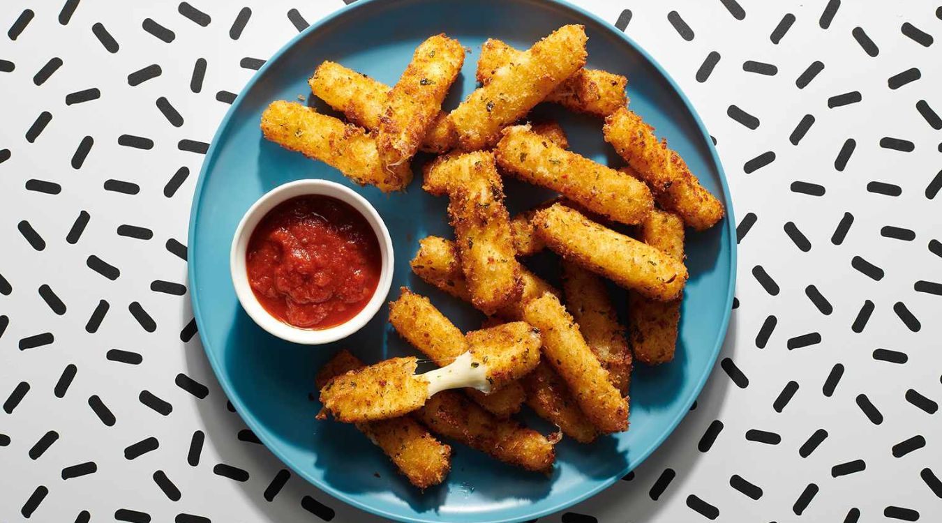 fried-mozzarella-cheese-sticks-recipe