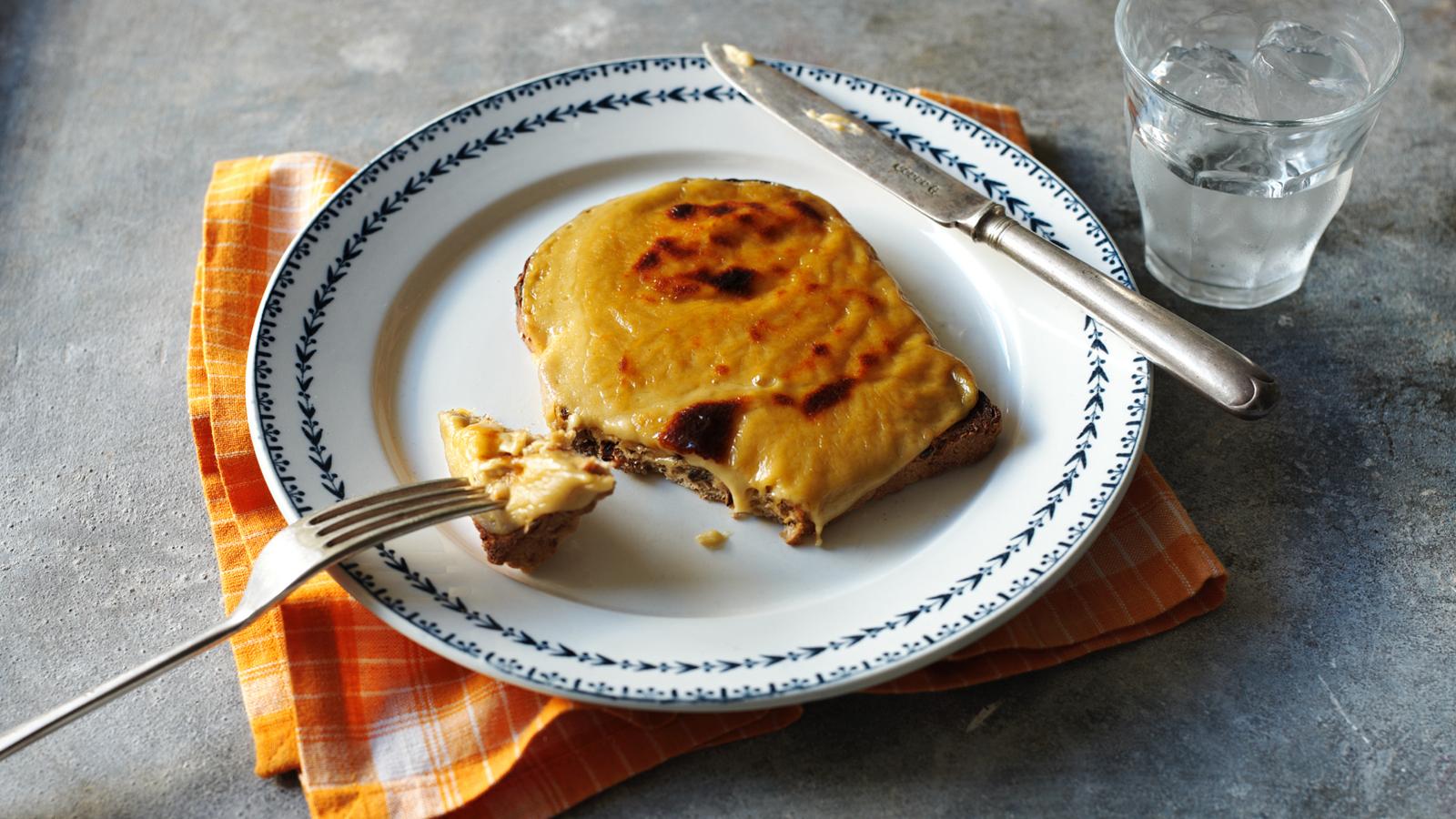 traditional-welsh-rarebit-recipe